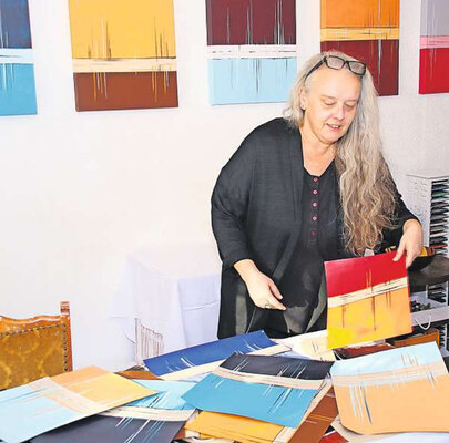 Kerstin Franz in the Studio: 11-2022 Ausstellung FARBGESPRÄCHE - mehr unter art-franz.de