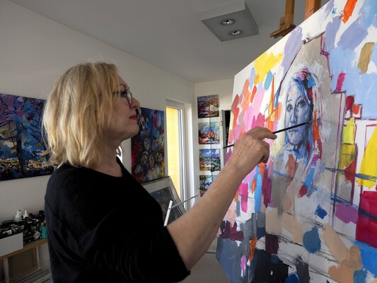 Miriam Montenegro in the Studio