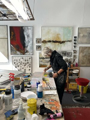 Bärbel Ricklefs-Bahr in the Studio