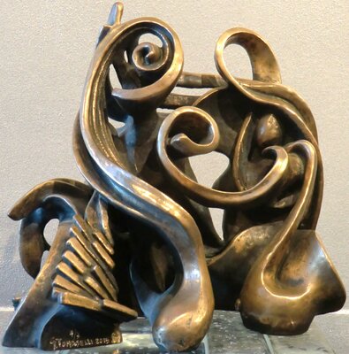 Giovanni Tomaselli in the Studio: "Sinfonia d'amore" bronzo fusione a cera persa