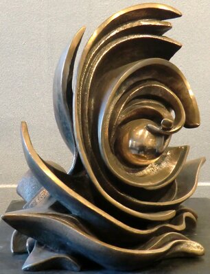 Giovanni Tomaselli in the Studio: "Officina mundi" bronzo fusione a cera persa