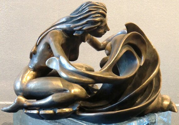 Giovanni Tomaselli in the Studio: "Memore amore" bronzo fusione a cera persa