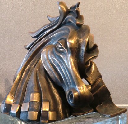 Giovanni Tomaselli in the Studio: "Giocoonda" bronzo fusione a cera persa
