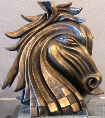 Giovanni Tomaselli in the Studio: "Giocoonda" bronzo fusione a cera persa