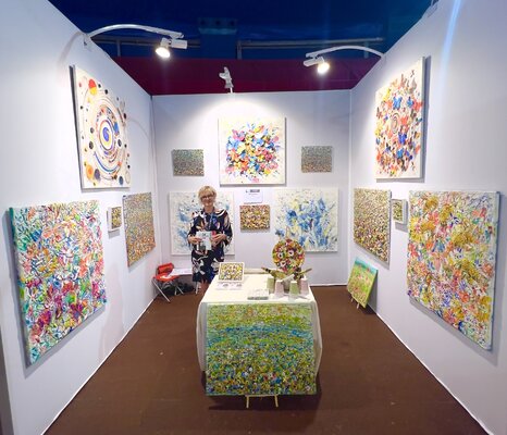 Natalia Kuruch in the Studio: MONACO 2024  NATALIA KURUCH Salon ART3FSTAND F22