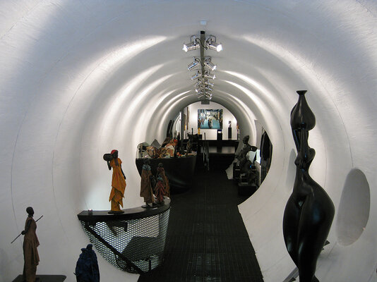 Robert Hettich in the Studio: Gallery Minerva, Malmö. Sweden.