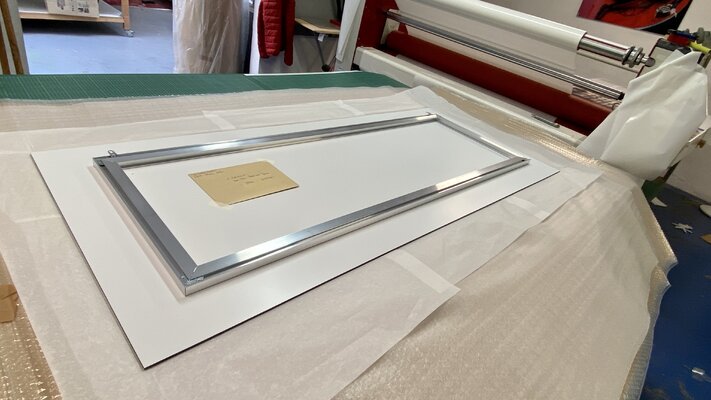 Florence Autelin in the Studio: Dos de l'oeuvre en 160cm sur dibond et plexiglass avec encadrement tournant en aluminium prêt à poser !