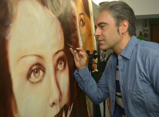 Gorka Gonzalez Crespo in the Studio