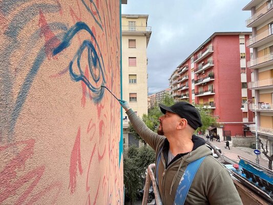 Antonio Cotecchia in the Studio: Murale Salerno