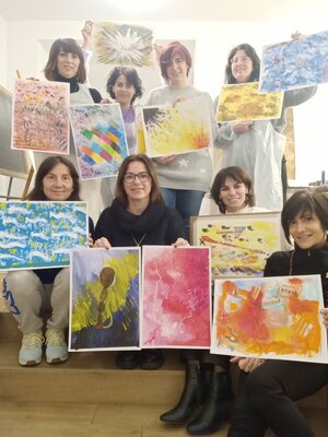Carla Pistola in the Studio: Immagini dei lavori realizzati dalle ragazze che hanno frequentato il corso di pittura Intuitiva che tengo nel mio studio