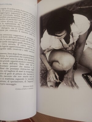 Carla Pistola in the Studio: particolare dell'interno del mio book oltre l'immagine in vendita su amazon