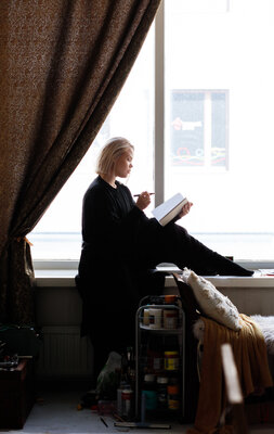 Jasmin Yli-Huhtala in the Studio
