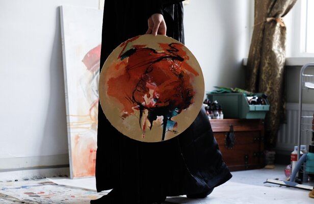 Jasmin Yli-Huhtala in the Studio
