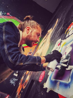 Wawapod in the Studio: Pochoir sur mur, Paris 13ème