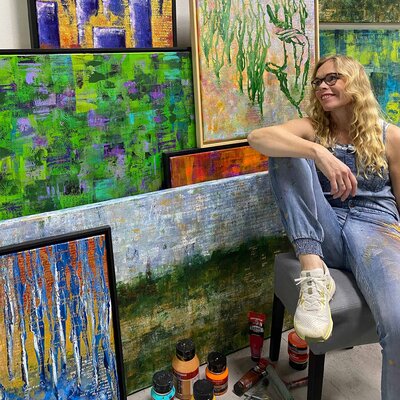 Elise Eekhout in the Studio