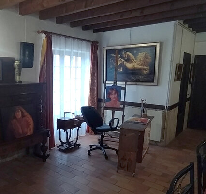 Isabel Mahe in the Studio