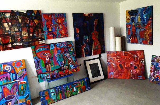 Jaime Lupercio in the Studio: Pequeño espacio dentro de mi estudio en donde muestro obra disponible para coleccionistas.