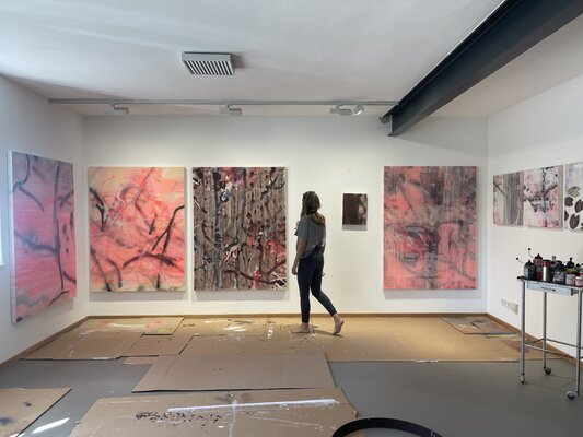 Katja Grandpierre in the Studio