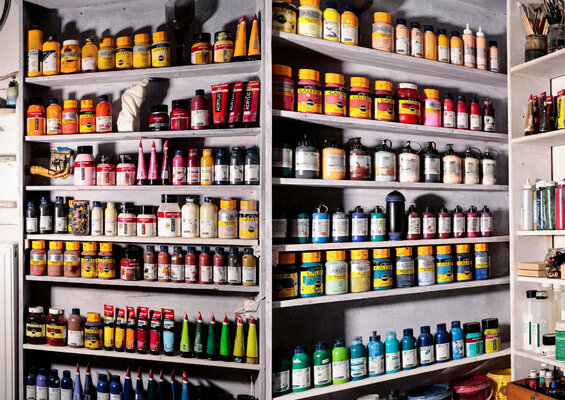 Peter Knauer in the Studio: Ordnung und Übersicht ist mir auch im Atelier sehr wichtig. - Order and overview is also very important to me in the studio.
