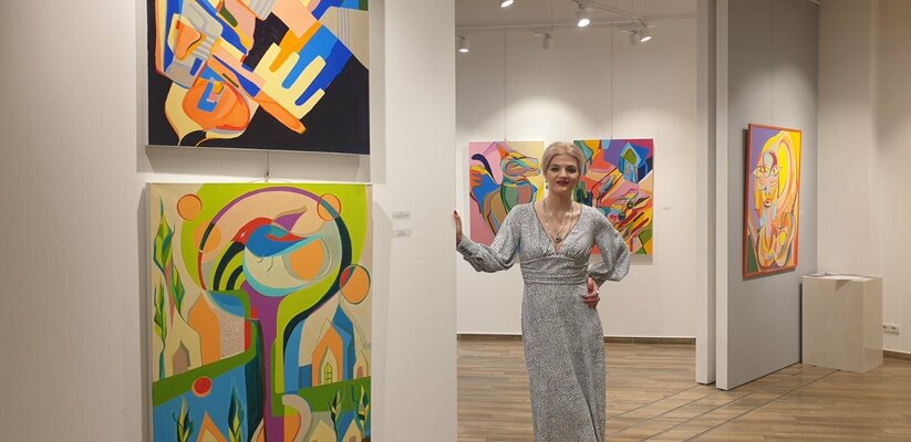 Olja Mesec in the Studio: Solo Exhibition - Parallel universes - Opening night