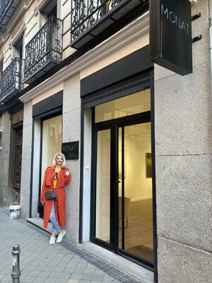 Olja Mesec in the Studio: International collective art exhibition ``La vie est belle `` MONAT Gallery Madrid