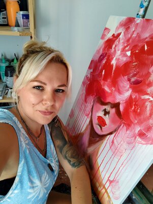 Aliaksandra Tsesarskaya in the Studio: In process..