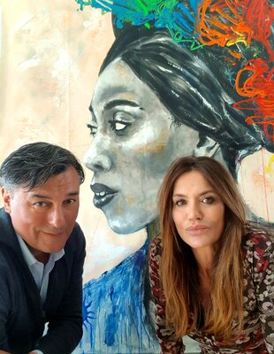 Franck Sastre in the Studio: Notre complicité en duo dans la peinture que nous captons avec nos styles figuratifs colorés.