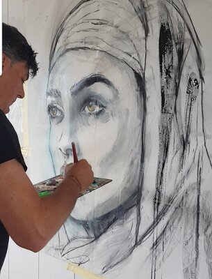 Franck Sastre in the Studio: Sans perdre l'illusion de peindre et de créer...