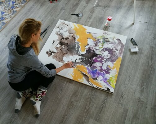 Annet Loginova in the Studio: Fluid art experiment