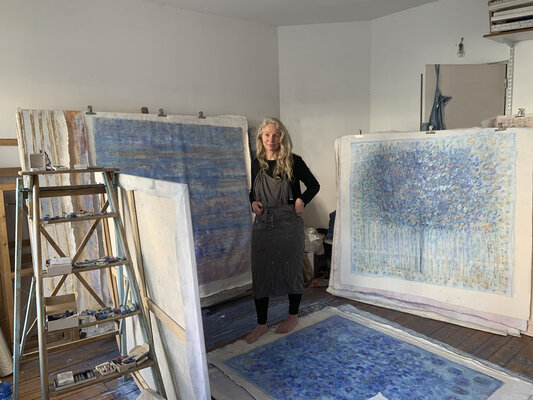 Nadée in the Studio