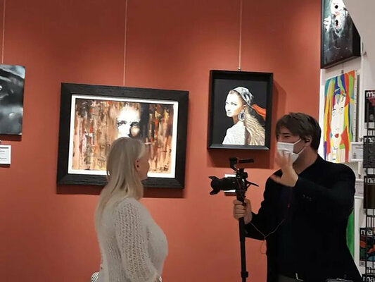Viktoriya Filipchenko in the Studio