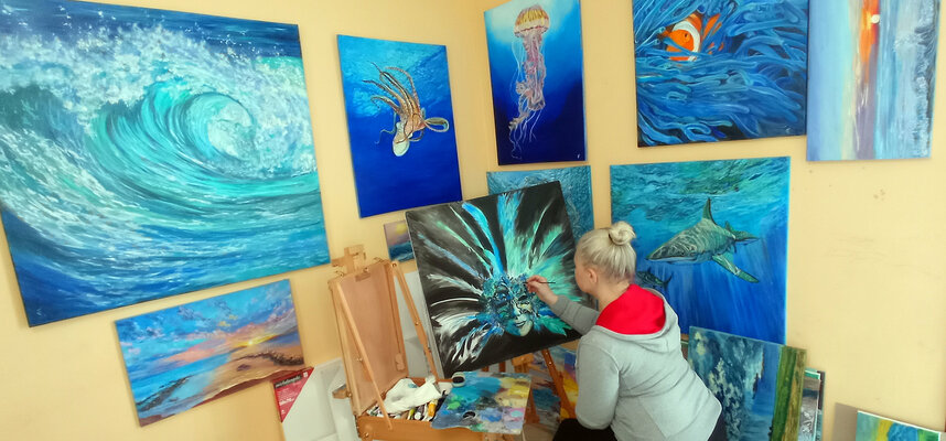 Viktoriya Filipchenko in the Studio