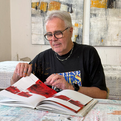 Robert Süess in the Studio: Studium im Buch 'Impressionen' (ISBN 978-3-99018-610-7)