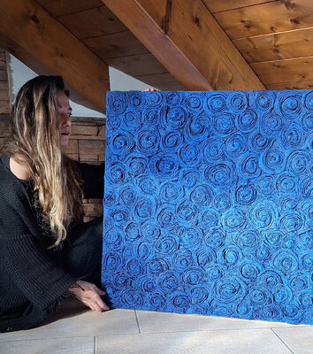 CLAUDIA AMADESI in the Studio: Le mie rose blu