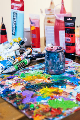 Aleksandra Istorik in the Studio