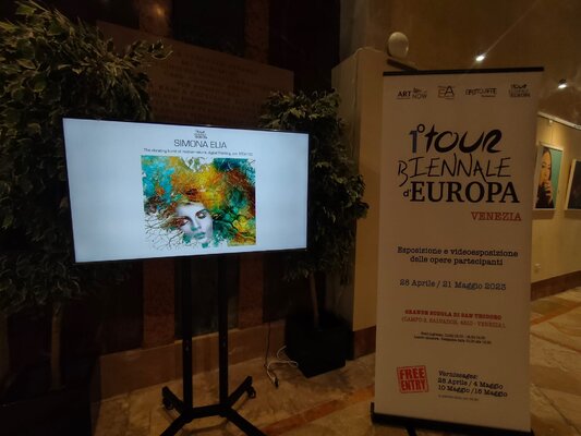 Simona Elia in the Studio: My art in Venice- Tour of Europe '23