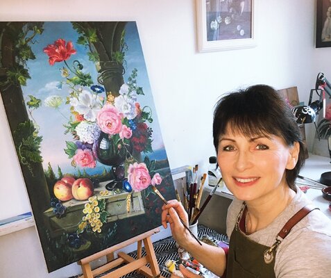 Olga Begisheva K. in the Studio: Olga Begisheva K. in her art studio. The process of creating a still life in the Dutch style.
