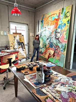 Mila Veljac'a in the Studio: Mila Plaickner im Atelier