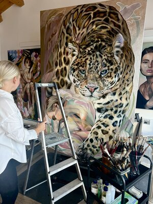 Valentina Andrees-Reschetizka in the Studio