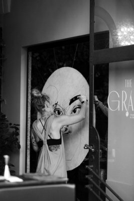 Gabriela Holcer in the Studio: #livepainting #ginarte