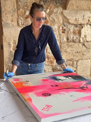Christin Farr in the Studio: In meinem Außenatelier auf Mallorca