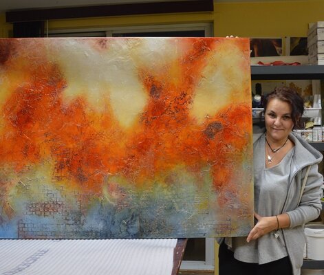 Andrada Anghel im Studio: Delivering a painting to a local collector!