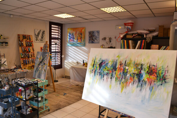 ÂME SAUVAGE in the Studio: Atelier de l'artiste peintre Âme Sauvage.