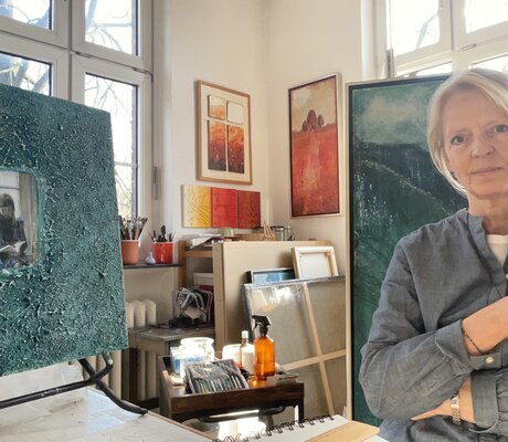 Christa Nienhaus-Rekers in the Studio