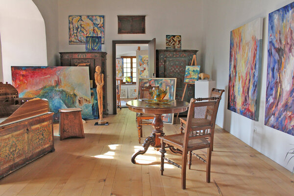 Isabella Scharf-Minichmair in the Studio: Sunday Studioview at Castle Altpernstein Austria