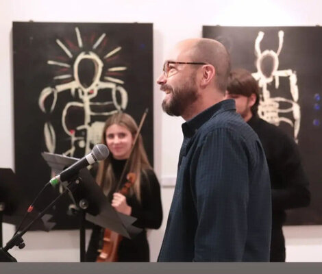 Alfonso Sánchez in the Studio: Exposición