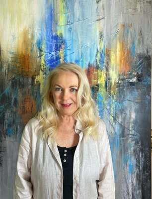 Dipl.-Design. Kerstin Nieto Madrid in the Studio