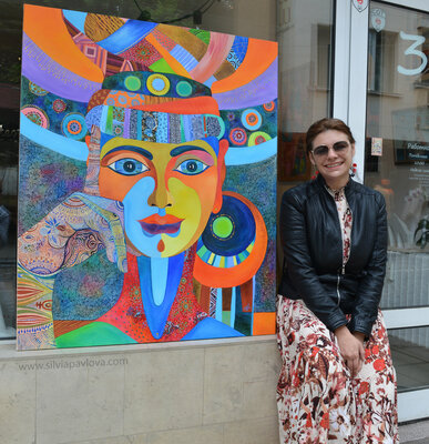 Silvia Pavlova in the Studio: IN FRONT OF THE MIRROR