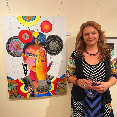 Silvia Pavlova in the Studio: with URBAN LEGEND painting at exhibition