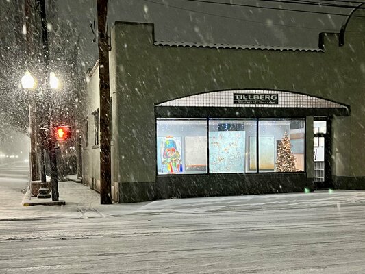 Robert Tillberg in the Studio: Christmas Eve 2021 at my shop on 130 S 5th St. Klamath Falls, Oregon USA